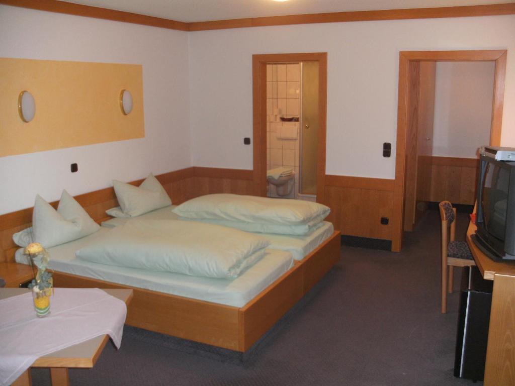 Landgasthof Zum Elsabauern Hotel Konigstein in der Oberpfalz Room photo